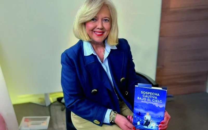 Beatriz Conejero Martínez publica "Sospecha cautiva bajo el cielo", una novela de ficción cargada de misterio