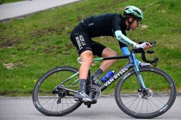 Francia suspira con Paul Seixas, el nuevo heredero de Hinault, a quien preparan para terminar con los 40 años de sequía en el Tour