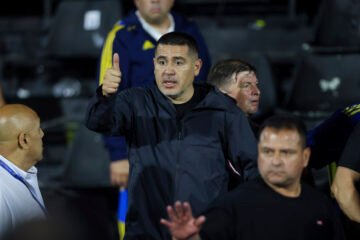 Crisis institucional y división total en Boca Juniors tras una temporada de fracasos antes del Mundial: «Están los que aman a Riquelme y los que no»