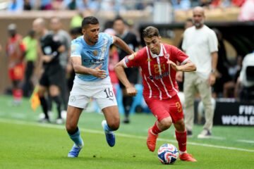Un Manchester City en pleno proceso de reconstrucción se impone sin brillo al Wydad marroquí