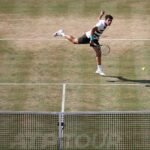 Carlos Alcaraz iguala la mejor racha de su vida para entrar en semifinales de Queen’s