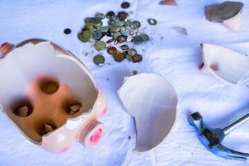 Los hogares ahorran menos, presionados por la subida de sus gastos y la inversión