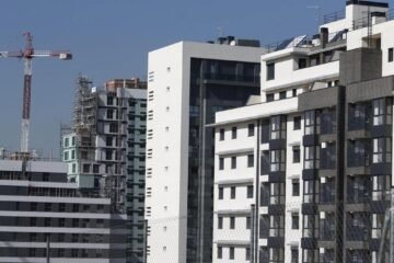 Bruselas expedienta a España por gravar con un IRPF del 2% la vivienda de extranjeros
