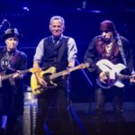 Un Bruce Springsteen indignado convence a San Sebastián