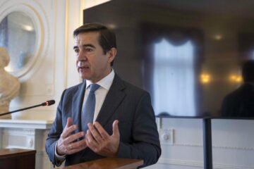 El BBVA opta por seguir con la opa al Sabadell pese a la decisión del Gobierno