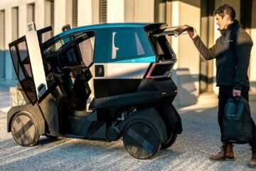 El versátil vehículo eléctrico mitad coche mitad moto al que no solo le gusta la ciudad