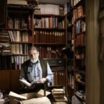La biblioteca de Eloy Hernández: el papel de lo escrito