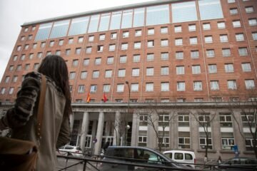Un hospital madrileño envía una factura por la atención a una víctima de violencia sexual por encontrarse en situación irregular