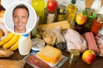 Un experto en longevidad detalla los cuatro alimentos que no deberíamos tener en casa: «Son los más asociados con la obesidad»