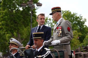 Emmanuel Macron muestra el músculo militar de Francia en el desfile del 14 de julio