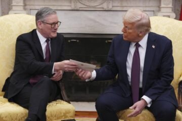 Trump se declara «muy decepcionado» con Putin por las acciones de Rusia en Ucrania y le da «10 o 12 días» para firmar un acuerdo de paz