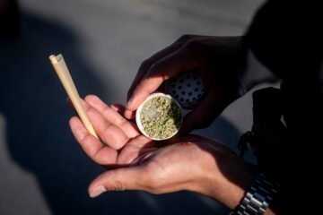 El consumo de cannabis cae un 40% entre los adolescentes españoles en 20 años