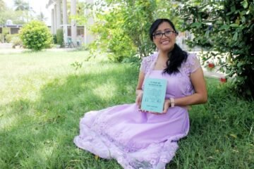 La escritora Lynette Zuleyma Lázaro Apáez debuta con un libro que da voz a jóvenes en busca de consuelo y fe