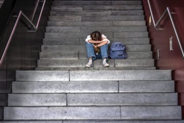 Sin recursos para la salud mental de los menores: “Vienen por un golpe y al final te cuentan que el niño sufre acoso”