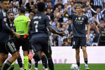 La queja del Madrid a la FIFA por los arbitrajes y el enfado de Xabi Alonso con Gil Manzano: «No quiero, pero me hacéis pensar mal»