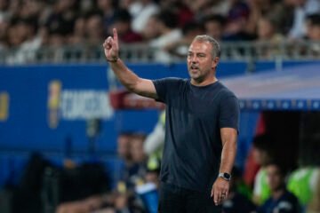 Flick: «Para mí, es genial tener que elegir entre Ferran y Lewandowski»