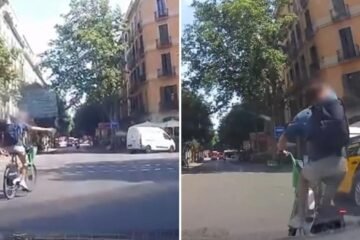 La extraña maniobra de un ciclista en una calle de Barcelona que despista a dos coches: “No puede cruzarse así aunque señalice”
