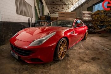 Un Ferrari FF y un Mercedes G desde 150 euros, los dos grandes chollos de la vigente subasta pública de coches requisados a narcos
