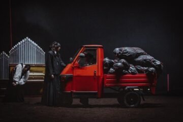 El TNC agota las doce funciones de ‘La mort i la primavera’, la mirada de La Veronal sobre Mercè Rodoreda