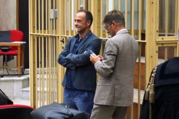 El juicio por maltrato de menores al exmarido de Juana Rivas en Italia se aplaza un mes nada más empezar