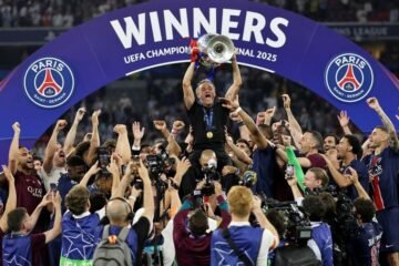 La Champions sube el telón con el PSG como rival a batir