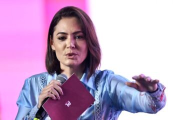 Michelle Bolsonaro juega con ser la opción de la derecha dura brasileña para medirse a Lula por la presidencia