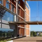 Poniendo orden arquitectónico en el Hospital Arnau de Vilanova (★★★✩✩)