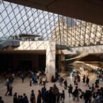 Robo en el Louvre: el museo permanece cerrado tras el hurto de varias piezas de arte