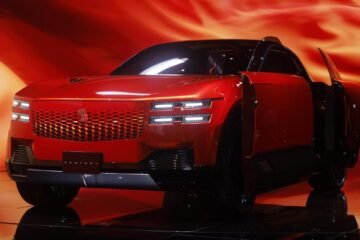 Toyota lanza una nueva marca de coches de gran lujo: la Rolls-Royce japonesa se llama Century y estará por encima de Lexus