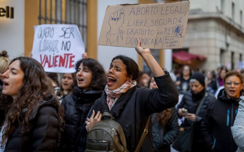 El Instituto de las Mujeres recopilará en un archivo los relatos sobre experiencias de violencia