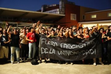 La Universidad de Navarra suspende la actividad “ante la previsión de violencia” por un acto no autorizado de Vito Quiles