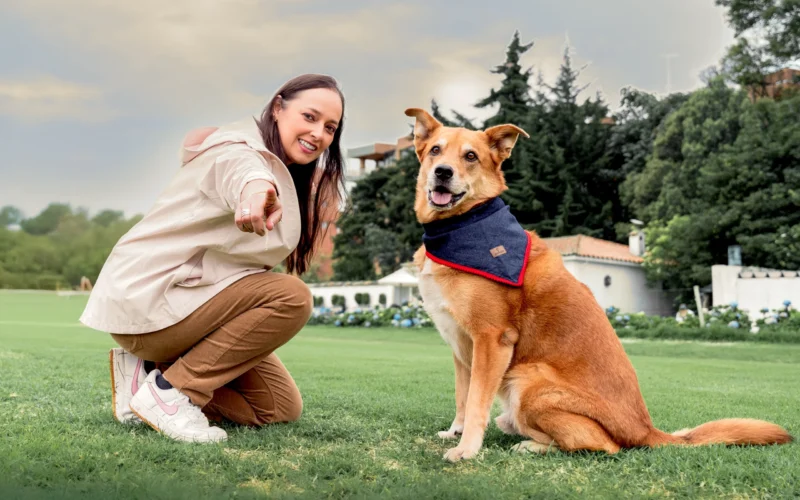 Valentina Arévalo Solano presenta Obediencia Básica para Humanos Nivel 1