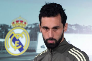 Arbeloa pide que el Bernabéu no pite al Madrid: «Juanito dijo que ’90 minuti en el Bernabéu son molto longo’, no dijo ’90 minuti contra los jugadores'»