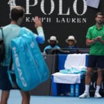 Una cruel lesión de Musetti lleva a semifinales a Djokovic cuando ya estaba eliminado: «Me iba a ir a casa esta noche»