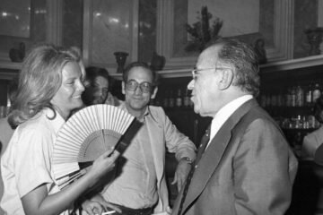 Una biografía sobre la musa de la Transición se lleva el premio Comillas