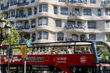 Casi 97 millones de turistas visitaron España en 2025, récord histórico