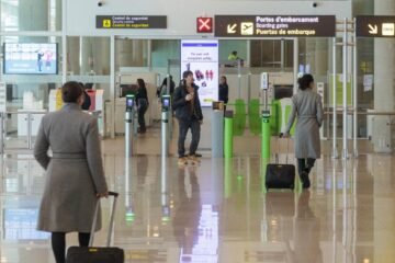 Iberia topa los precios de los vuelos entre Barcelona y Madrid por la crisis del AVE