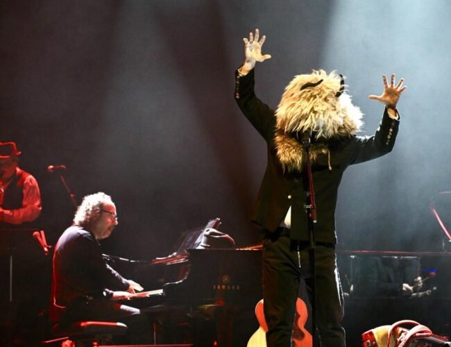 El cabaret ‘giallo’ de Vinicio Capossela (★★★★★)