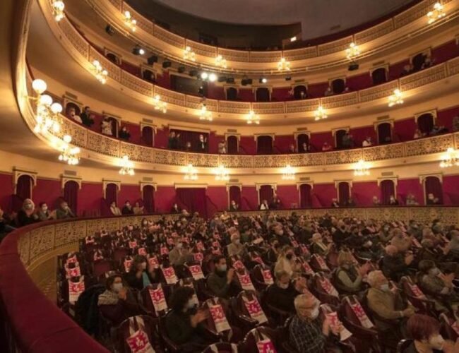 El Teatro Fortuny de Reus suspende temporalmente su programación por seguridad
