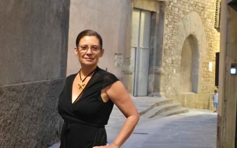 MARÍA BELÉN MAÑAS ALONSO CONVIERTE NUEVE AÑOS DE MEMORIA FAMILIAR EN «SENTIMIENTOS CON S DE MAÑAS»