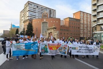 Sanidad convoca al comité de huelga de los médicos para negociar el fin de los paros