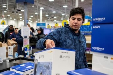 Sony sube 100 euros el precio de PlayStation 5 debido al “panorama económico global”