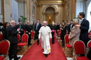 León XIV se traslada al apartamento en el Palacio Apostólico 10 meses después de ser elegido Papa