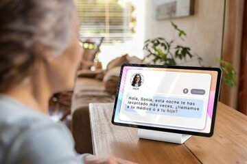Cuidadores virtuales, los nuevos miembros familiares contra la soledad no deseada