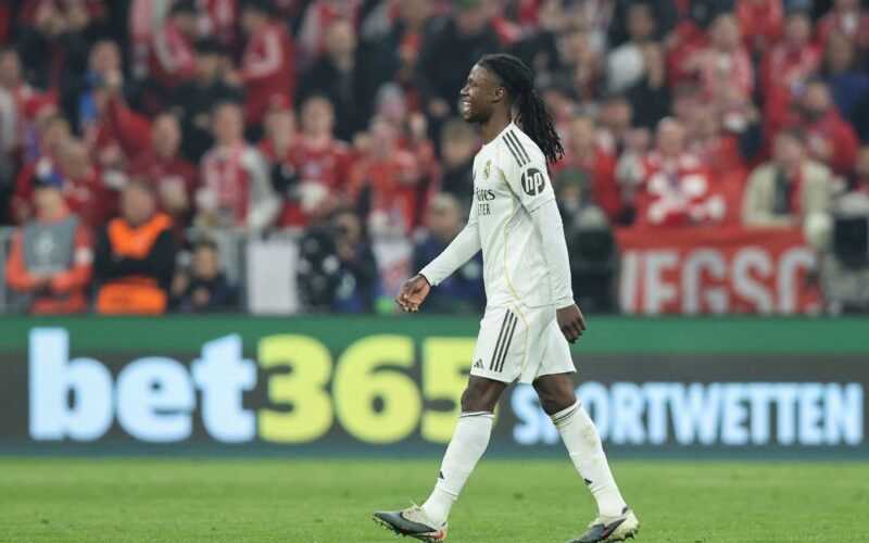 La decisiva roja a Camavinga en el Bayern-Real Madrid y la duda con el árbitro: «Creo que no sabía que era la segunda»