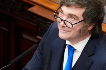 Milei entra en zona de desgaste: cae en las encuestas y lo superan Kirchner y Bullrich