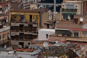 La mitad de los jóvenes de 26 a 34 años que vive con sus padres lo hace porque no puede pagar una vivienda