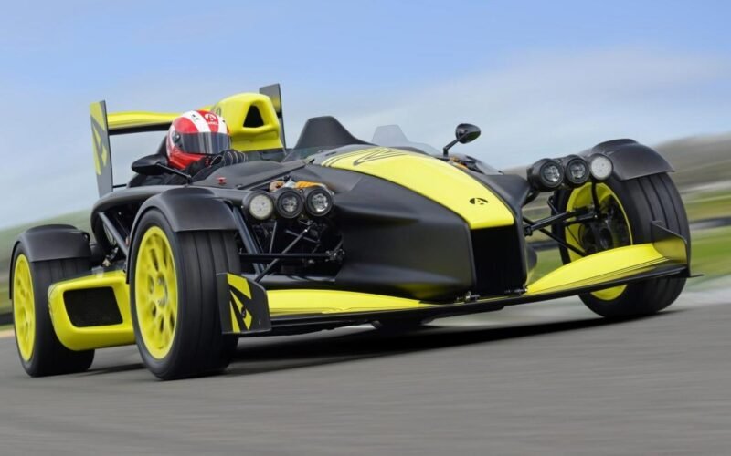 Este deportivo biplaza rompe todos los esquemas: parece un F1 en miniatura y desarrolla más de 500 CV con un peso pluma