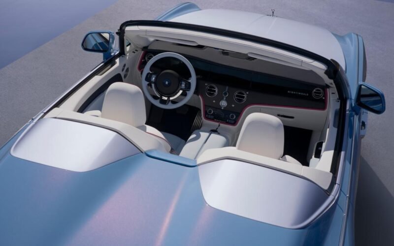 Rolls-Royce demuestra que aún podía darle otra vuelta de tuerca al lujo eléctrico: así es su nueva creación única e irrepetible