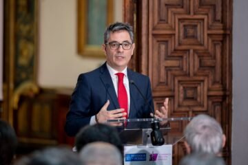 Bolaños asegura a las víctimas de abusos que si la Iglesia no cumple con los pagos se activarán mecanismos coercitivos